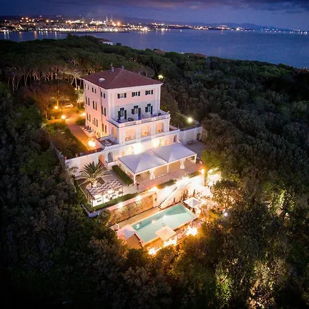 מלון Parisi Grand 4*