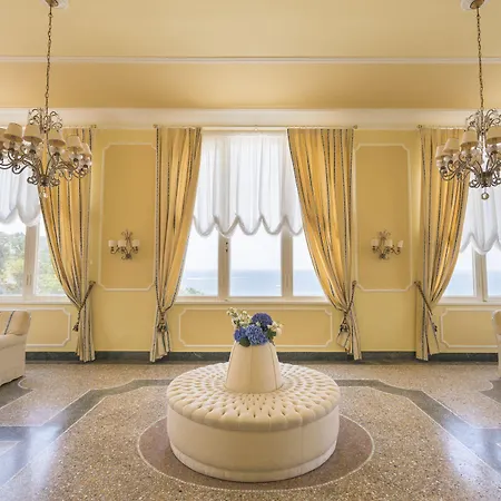 酒店 Parisi Grand 卡斯蒂利翁切洛