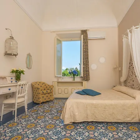 Parisi Grand 酒店 4*