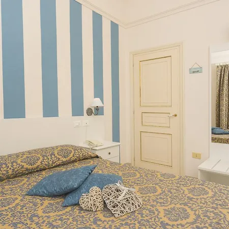 Hotel Parisi Grand 4*