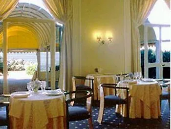 מלון Parisi Grand 4*